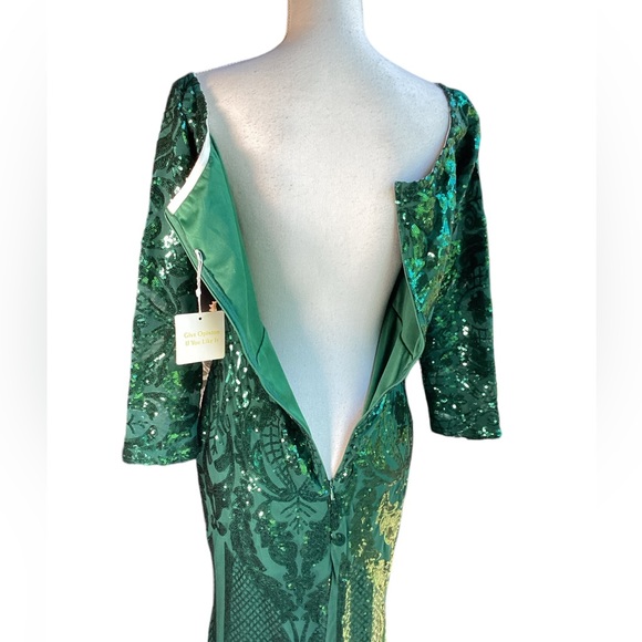 Emerald Green Sequin Off Shoulder Long Sleeve Mermaid Gown. B22 - Picture 8 of 17